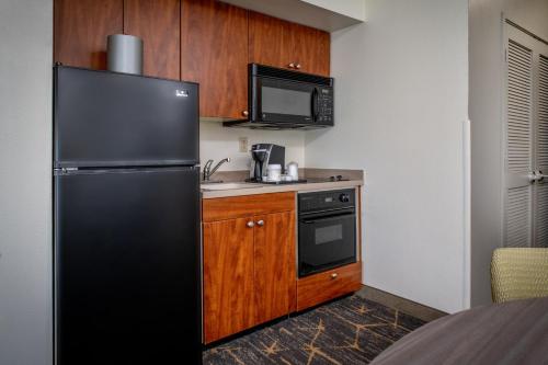 Holiday Inn Hotel & Suites Beckley, an IHG Hotel