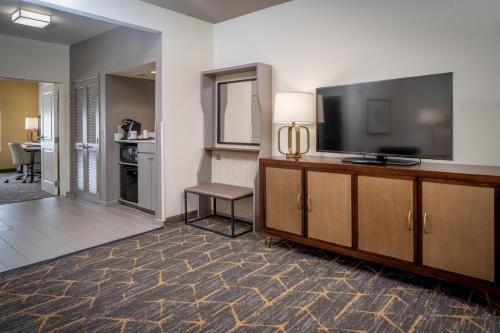 Holiday Inn Hotel & Suites Beckley, an IHG Hotel