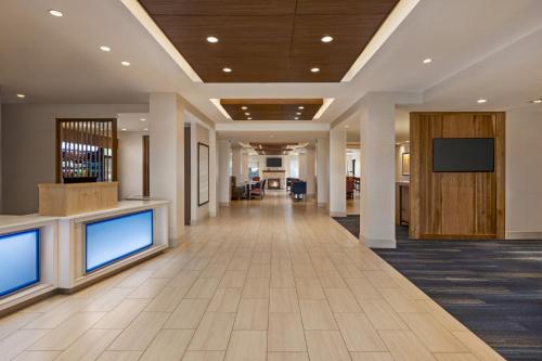 Holiday Inn Express & Suites Denver Airport, an IHG Hotel