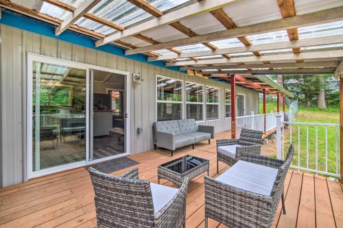 . Cozy North Bend Getaway Near Dunes + Ocean!
