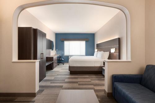 Holiday Inn Express & Suites Denver Airport, an IHG Hotel