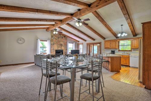 Table Rock Lake Getaway with Fire Pit, Deck and Grill! in Golden, USA