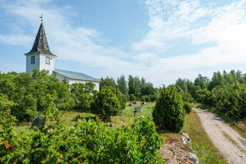 Prangli island Praaga Farmstay