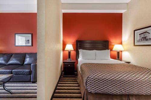 Queen Suite with Two Queen Beds - Non-Smoking