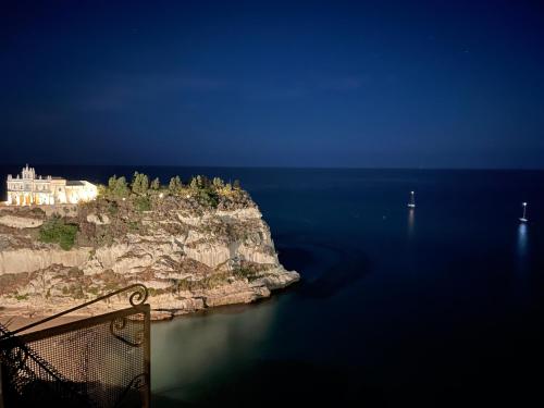 Imperial Rooms Tropea 4