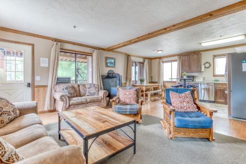 Little Trail Lodge - Unit B