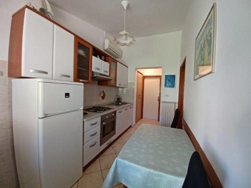 Apartments by the sea Novigrad - 7335 - image 2