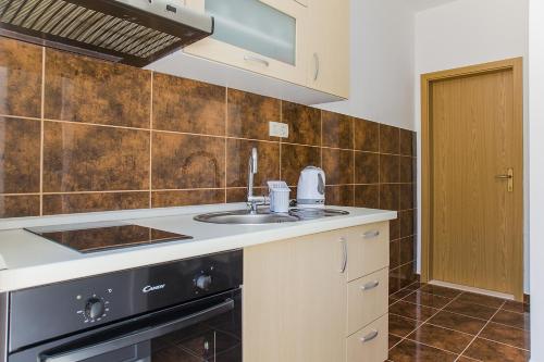 virtuve, Studio Zuronja 14095b in Putnikovici