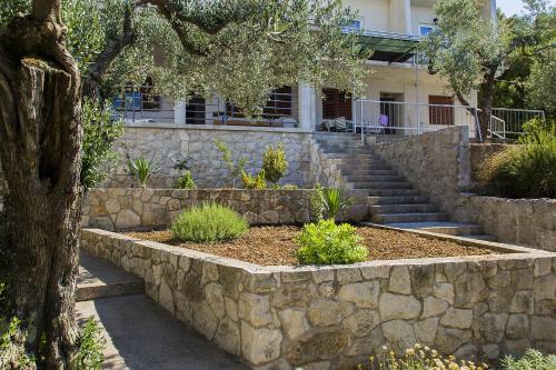 Apartments by the sea Zuronja, Peljesac - 14095 in 布達加維斯