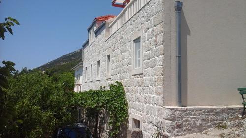  Apartments with a parking space Kuciste, Peljesac - 14107 in Kučište