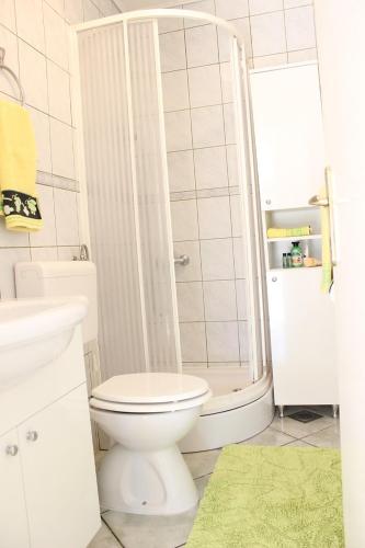 One-Bedroom Apartment with Terrace image 4
