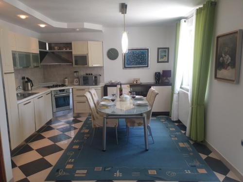 Two-Bedroom Apartment with Terrace and Sea View image 4
