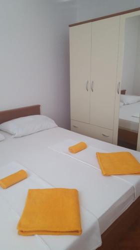 Apartments with a parking space Povljana Pag - 14151 - main image