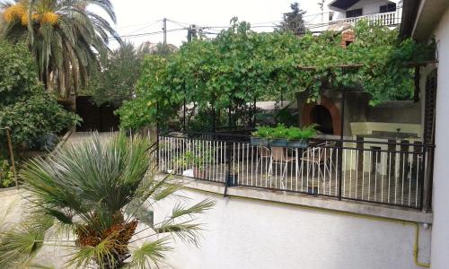 Apartments by the sea Mali Losinj (Losinj) - 14166 - image 2