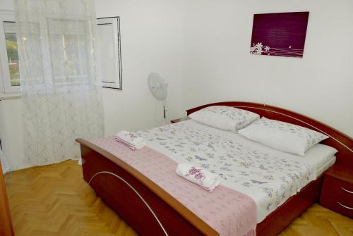 Family friendly house with a swimming pool Kostanje Omis - 14176 - image 11