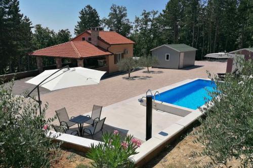  Family friendly house with a swimming pool Lindar, Central Istria - Sredisnja Istra - 14189, Pension in Pazin bei Novaki Pazinski