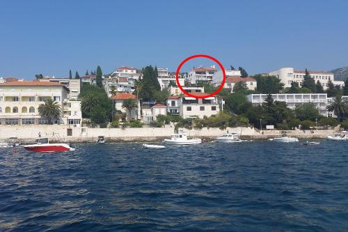 Foto 1: Apartments by the sea Hvar - 14197