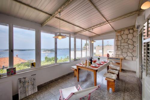 Apartments by the sea Hvar - 14197 - image 14