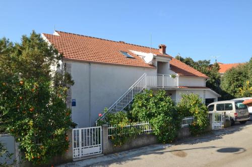 Apartments with a parking space Zavalatica Korcula - 14204 - image 4