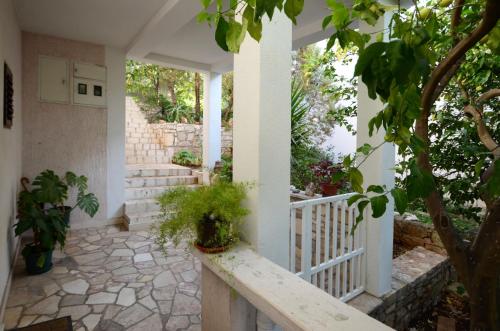 Apartments with a parking space Zavalatica Korcula - 14204 - image 12
