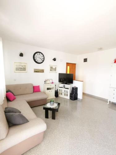 Three-Bedroom Apartment with Terrace and Sea View