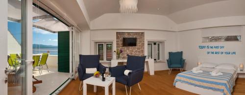Seaside family friendly house with a swimming pool Bol Brac - 14239 - image 8