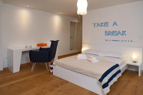 Seaside family friendly house with a swimming pool Bol Brac - 14239 - image 10