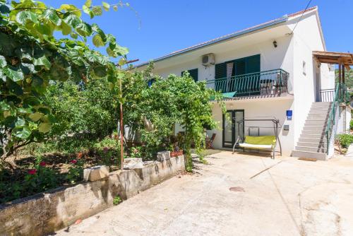  Apartments with a parking space Marina, Trogir - 14258, Pension in Marina