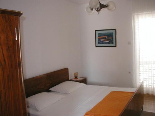 Apartments with parking space Supetar Brac - 14292 - image 4