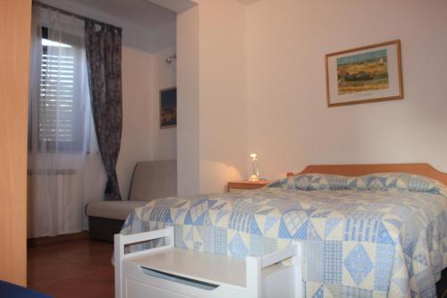 Apartments by the sea Novigrad - 14296 - image 9