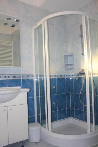 Apartments by the sea Novigrad - 14296 - image 11