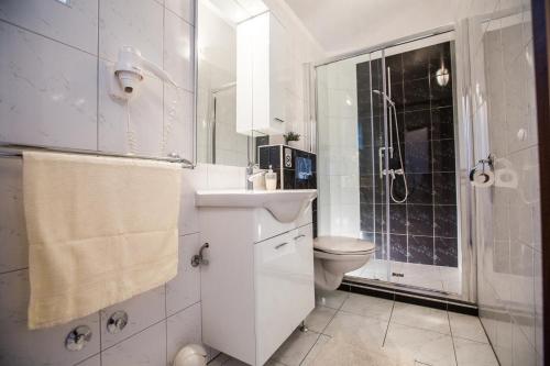 Family friendly house with a swimming pool Dvornica Rogoznica - 14300 - image 12