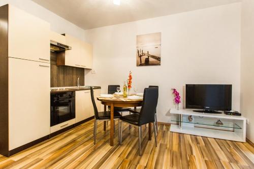 Family friendly house with a swimming pool Dvornica Rogoznica - 14300 - main image