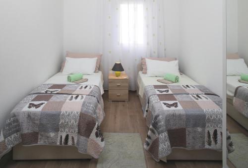 Two-Bedroom Apartment with Terrace and Sea View image 5