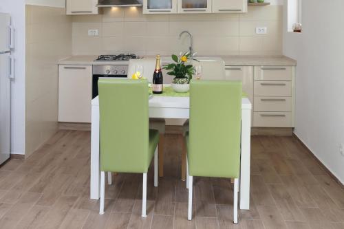 Two-Bedroom Apartment with Terrace and Sea View image 8