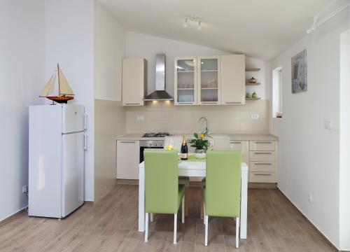 Two-Bedroom Apartment with Terrace and Sea View image 7