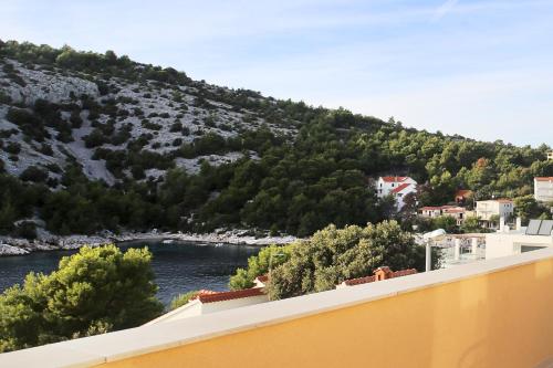 Two-Bedroom Apartment with Terrace and Sea View image 1