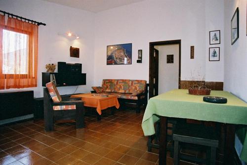 Iekārtas, Seaside holiday house Ist - 14366 in Ist