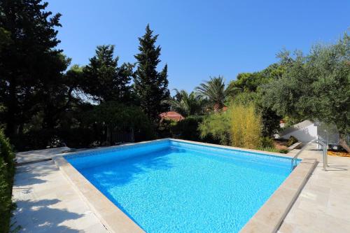 Family friendly apartments with a swimming pool Bol Brac - 14379 - image 8