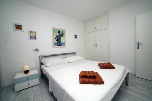 Family friendly apartments with a swimming pool Bol Brac - 14379 - image 12