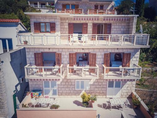  Apartments by the sea Povlja, Brac - 14399 in Povlja