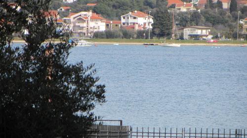 Apartments by the sea Sukosan Zadar - 14406 - image 13