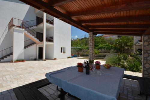 Apartments with a parking space Vinisce Trogir - 14407 - image 6