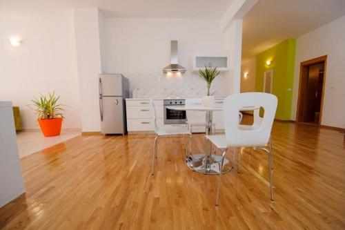 Apartments with WiFi Split - 14415 - image 8