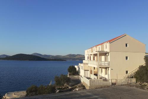  Apartment Pjestata 14440c, Pension in Otok bei Otok