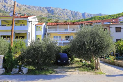 Apartments by the sea Sumpetar Omis - 14450 - image 3