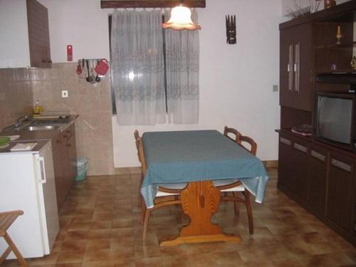 Apartments with a parking space Krk - 14484 - image 9