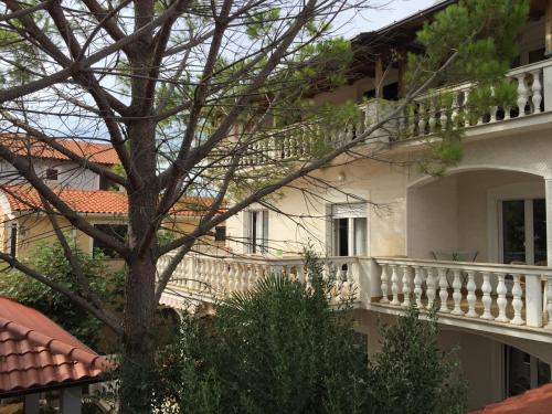  Apartments with a parking space Sabunike, Zadar - 14490 in Nin