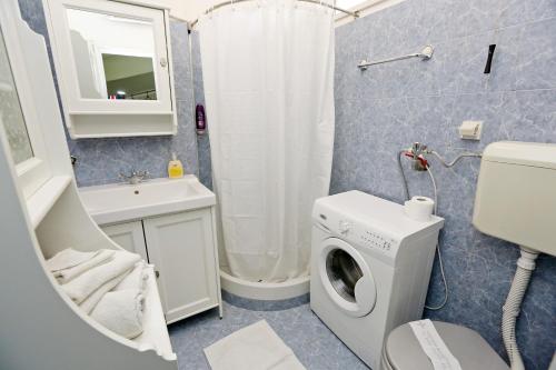 Apartments by the sea Zadar - 14524 - image 6