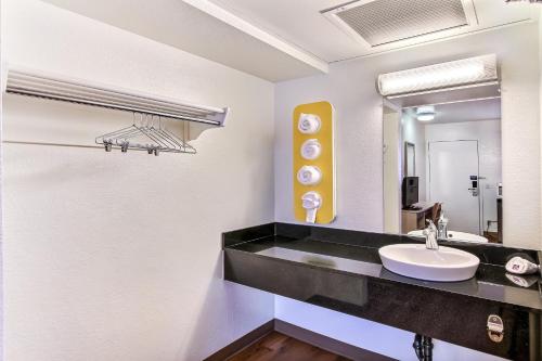 Motel 6 Salinas South - Monterey Area, Salinas, CA, United States